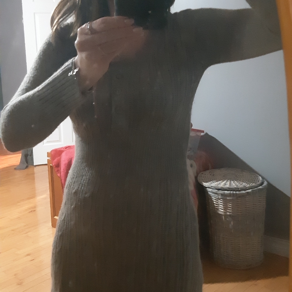 Sweater - Picture 4 of 4